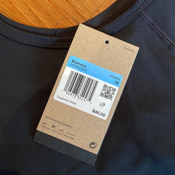 NWT Nike Women’s Sports Bra Top Sz M - Picture 2 of 7